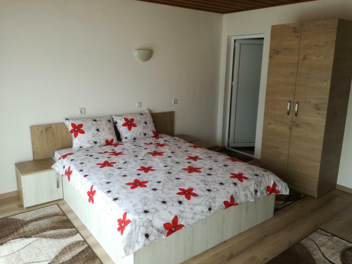 Hotel Къща Генчеви Sarnitsa Esterno foto