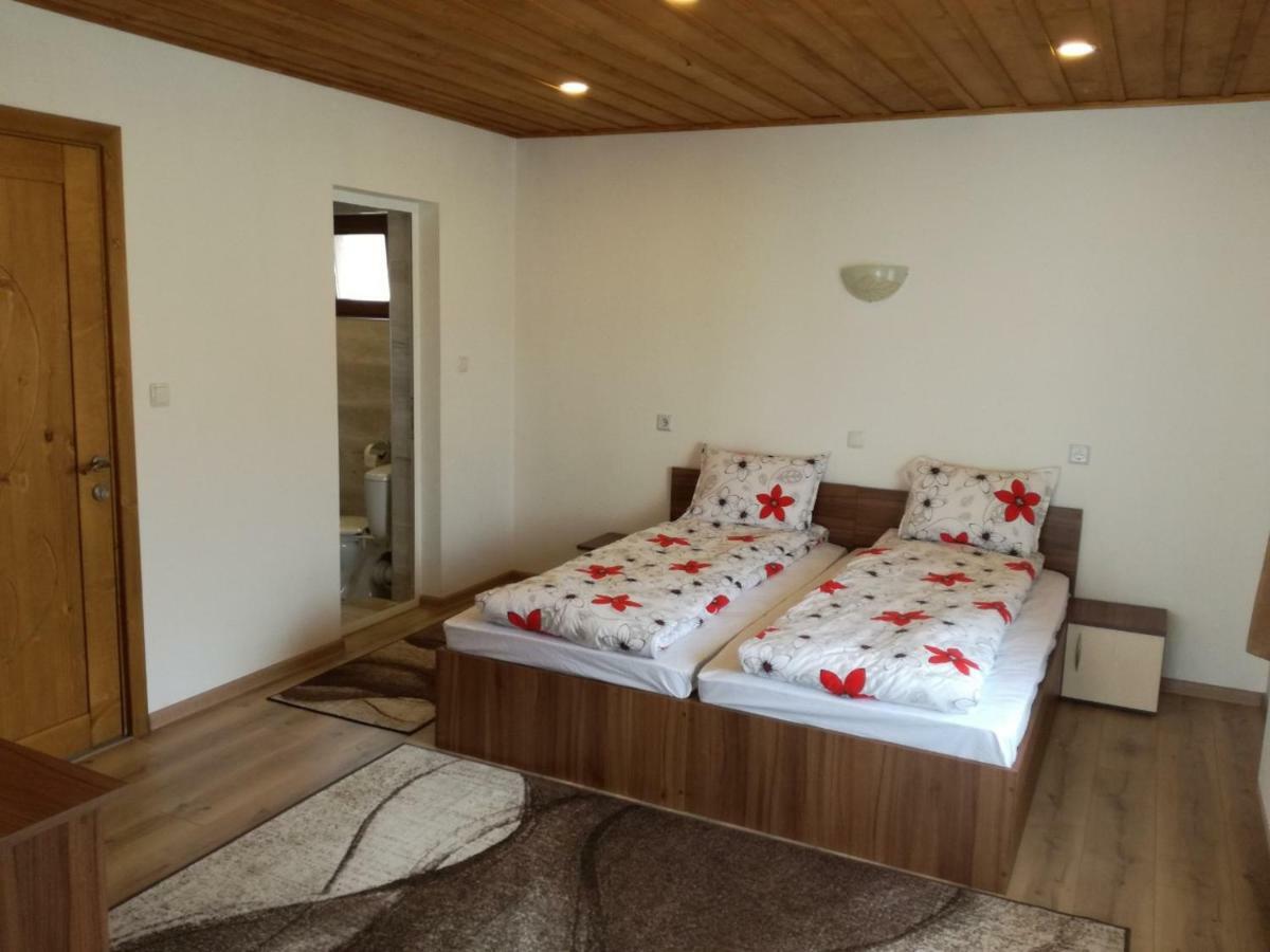Hotel Къща Генчеви Sarnitsa Esterno foto