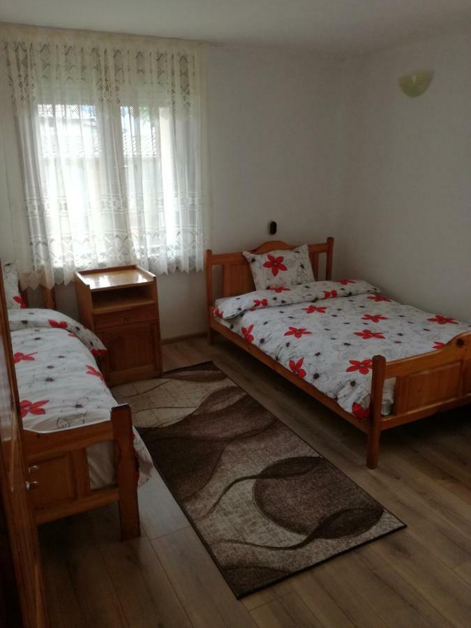 Hotel Къща Генчеви Sarnitsa Esterno foto